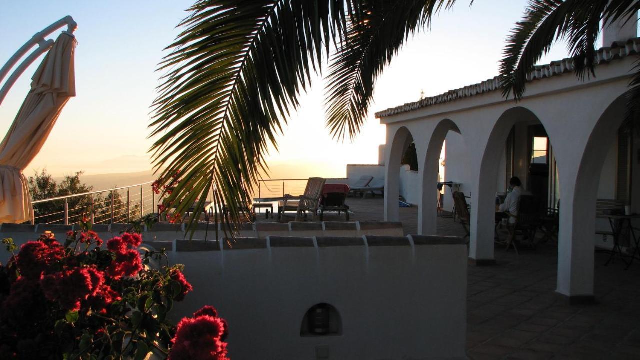 Perla Blanca Sayalonga